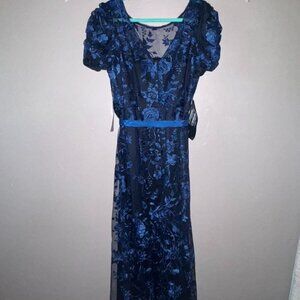 JS Collection Leah tea-length formal dress – Size 18, new with tags.
